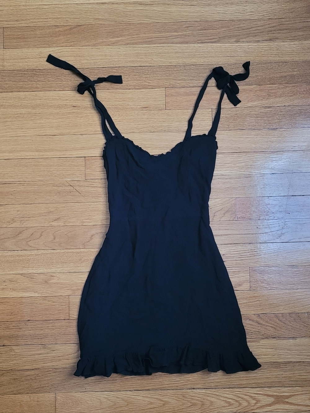 REFORMATION CHRISTINE DRESS IN BLACK - Picture 3 of 7